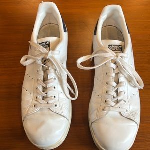 Adidas Stan Smiths with blemish on back Size 9.5